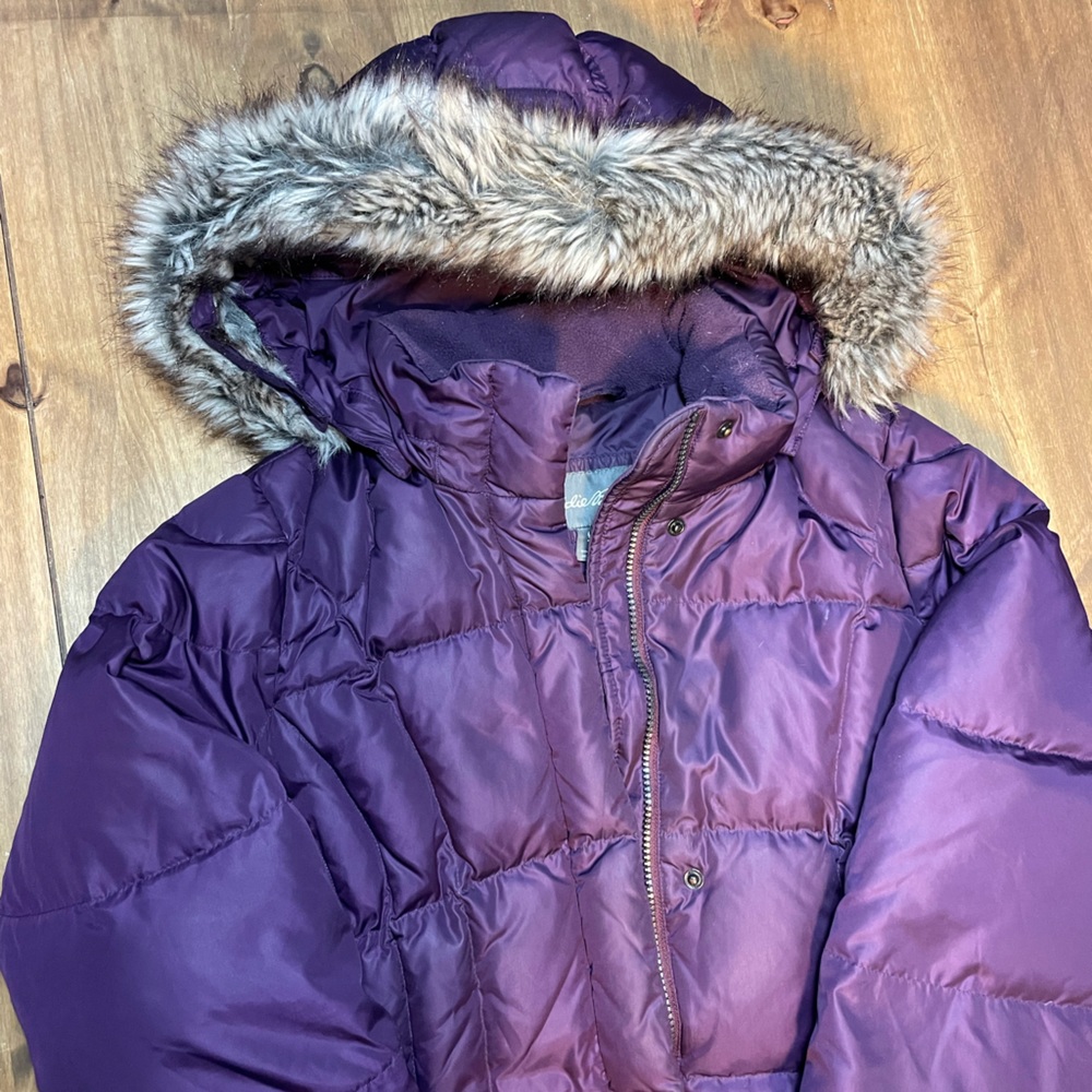 Eddie Bauer lodge down parka in deep purple. Size tall medium